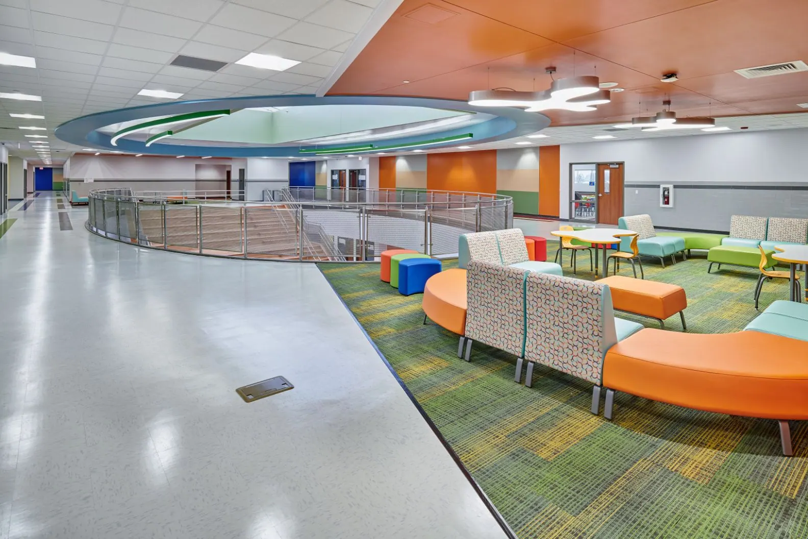 Del Valle Middle & Mission Valley Elementary Combo School photo 5