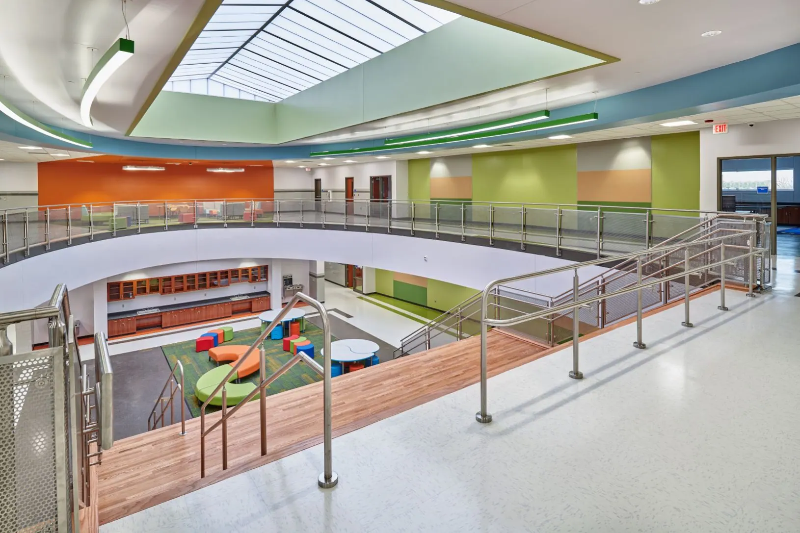 Del Valle Middle & Mission Valley Elementary Combo School photo 8