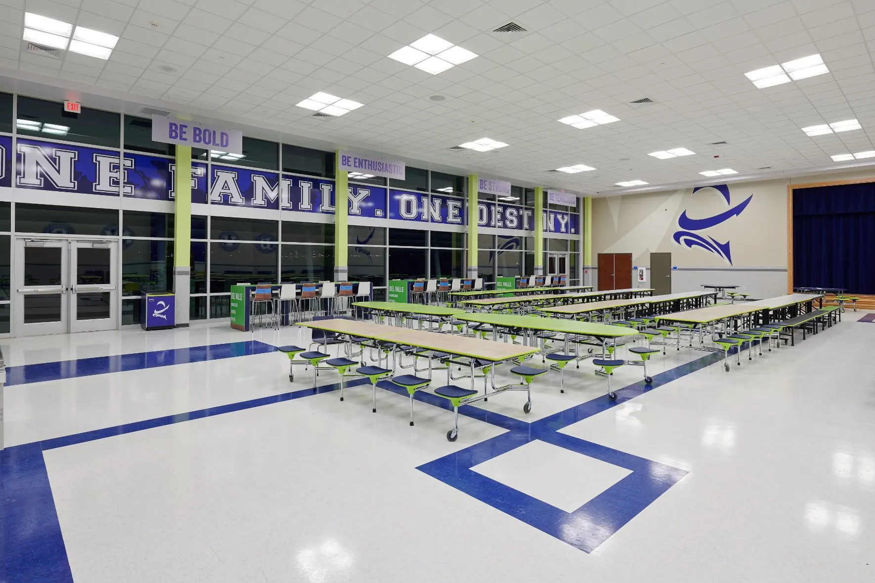 Del Valle Middle & Mission Valley Elementary Combo School photo 21